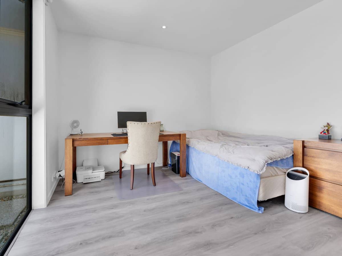 42 Theatre Drive, BENOWA - Thumbnail 14