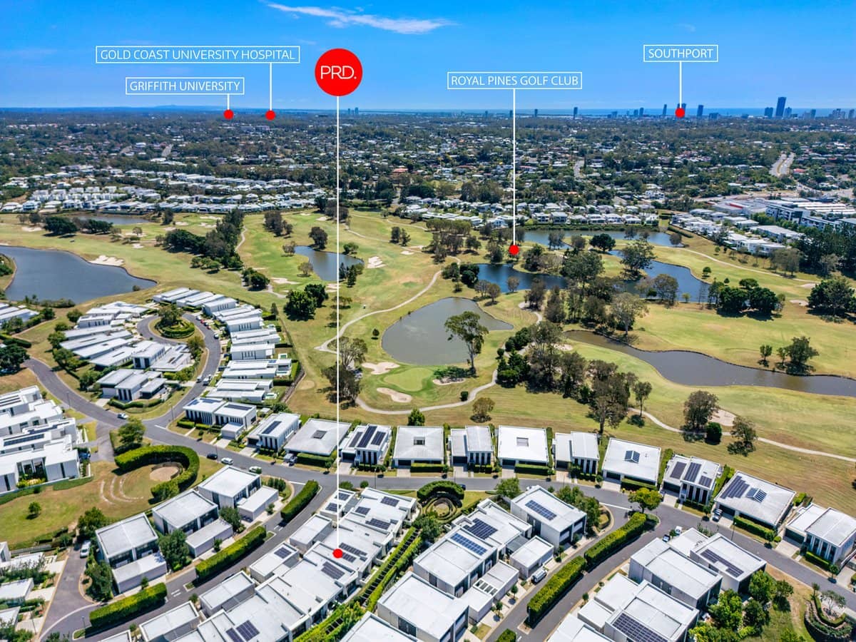 42 Theatre Drive, BENOWA - Thumbnail 21