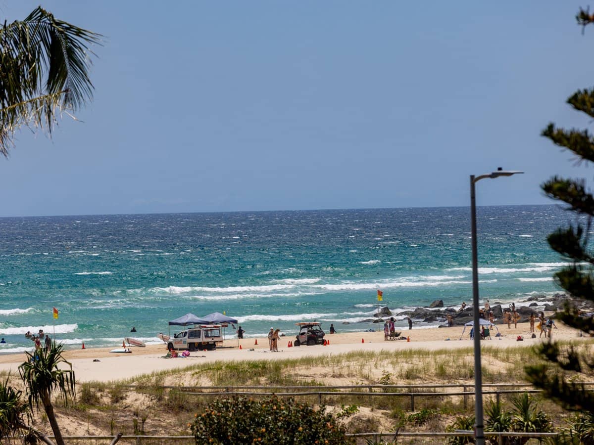 110 Marine Parade, COOLANGATTA - Thumbnail 21