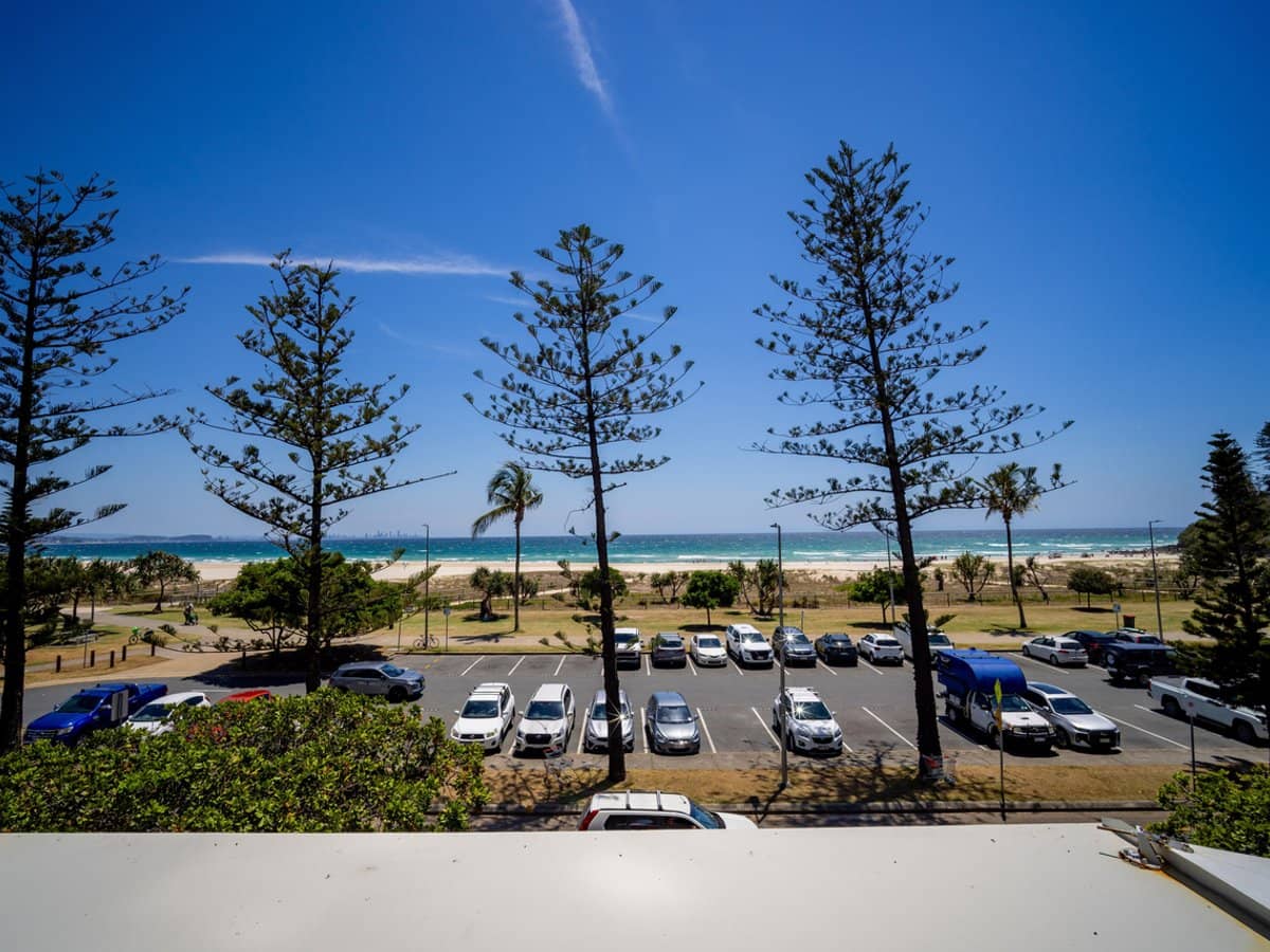 110 Marine Parade, COOLANGATTA - Thumbnail 22