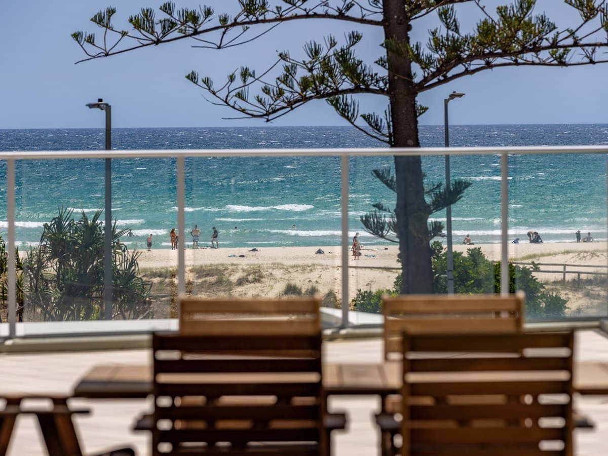 110 Marine Parade, COOLANGATTA - Thumbnail 1