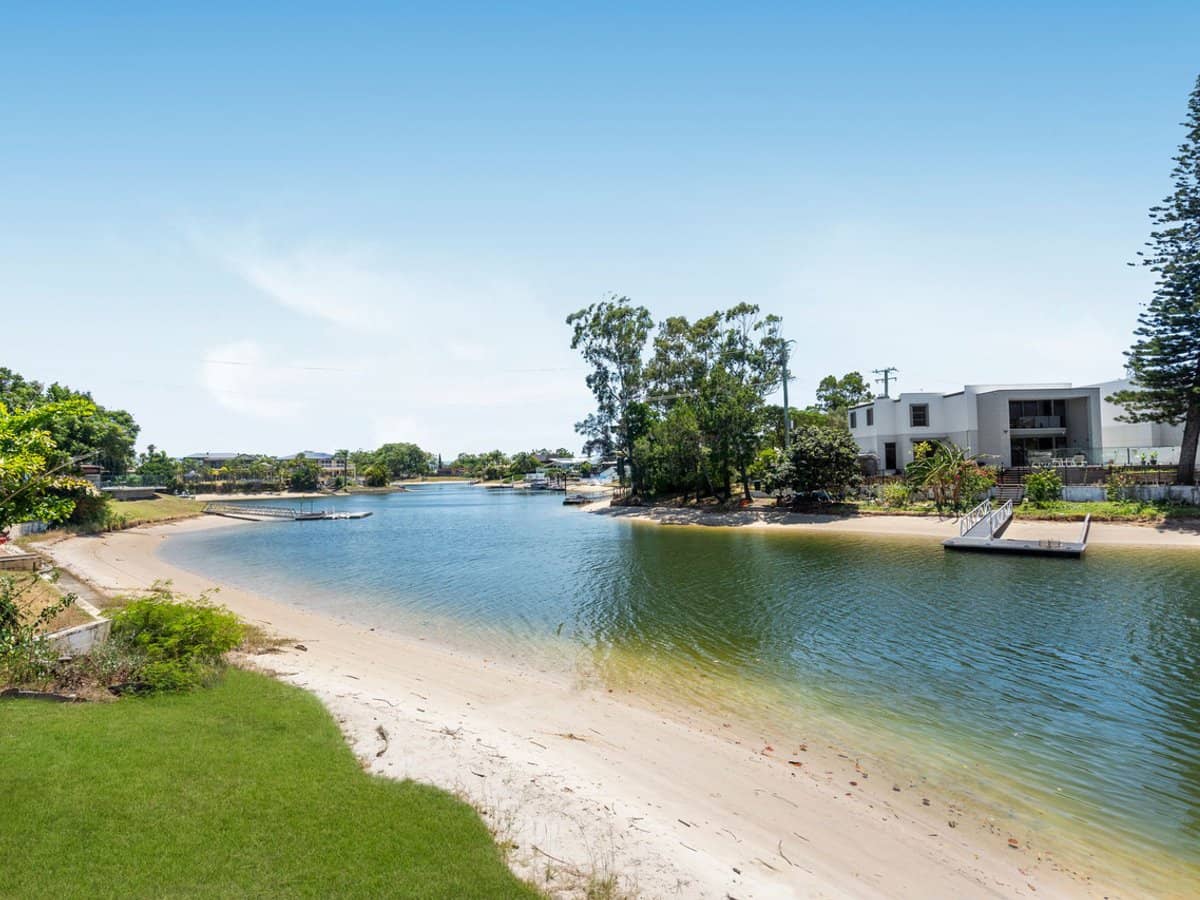 59 Hooker Boulevard, BROADBEACH WATERS - Thumbnail 27