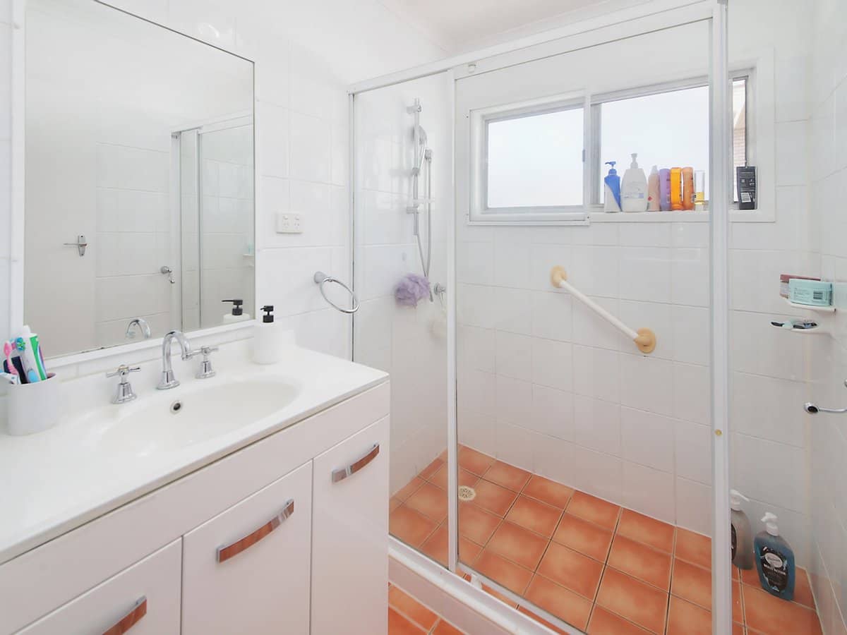 11 Nerang Broadbeach Road, NERANG - Thumbnail 13