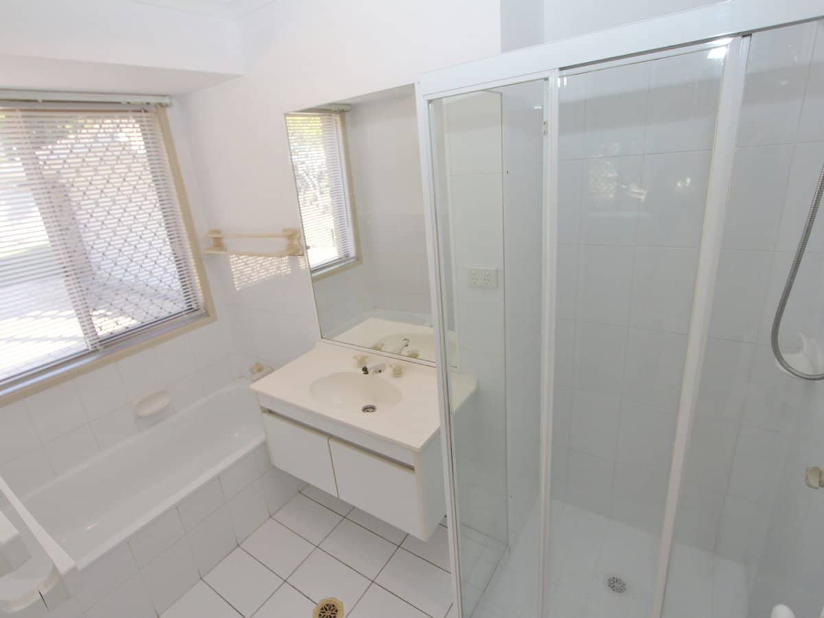 4 Manse Court, MOLENDINAR - Thumbnail 11