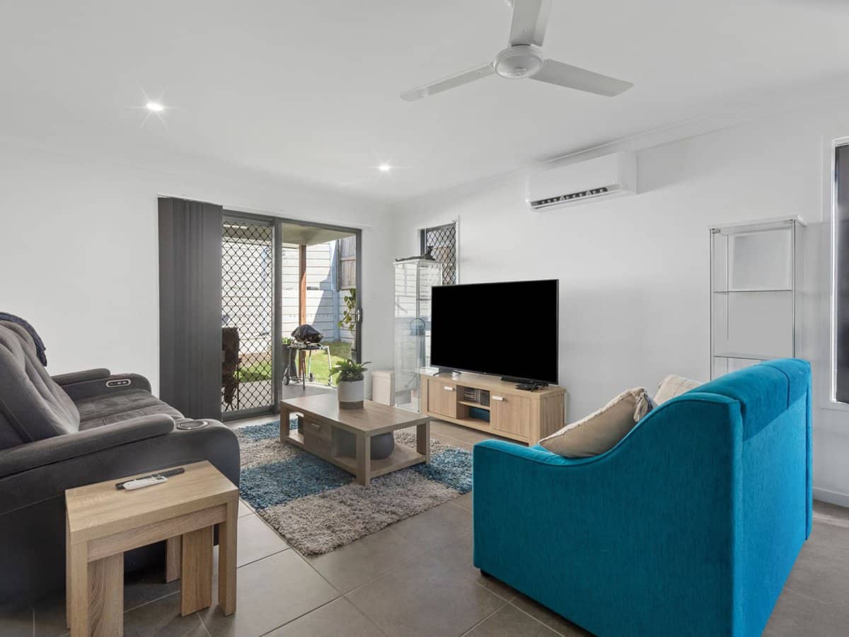 114 Dysart Drive, HOLMVIEW - Thumbnail 2