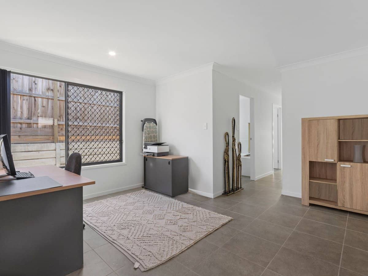 114 Dysart Drive, HOLMVIEW - Thumbnail 9