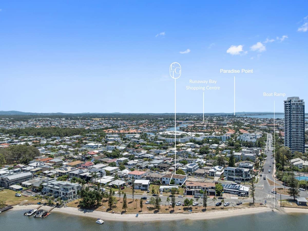 18 Ocean Street, RUNAWAY BAY - Thumbnail 3