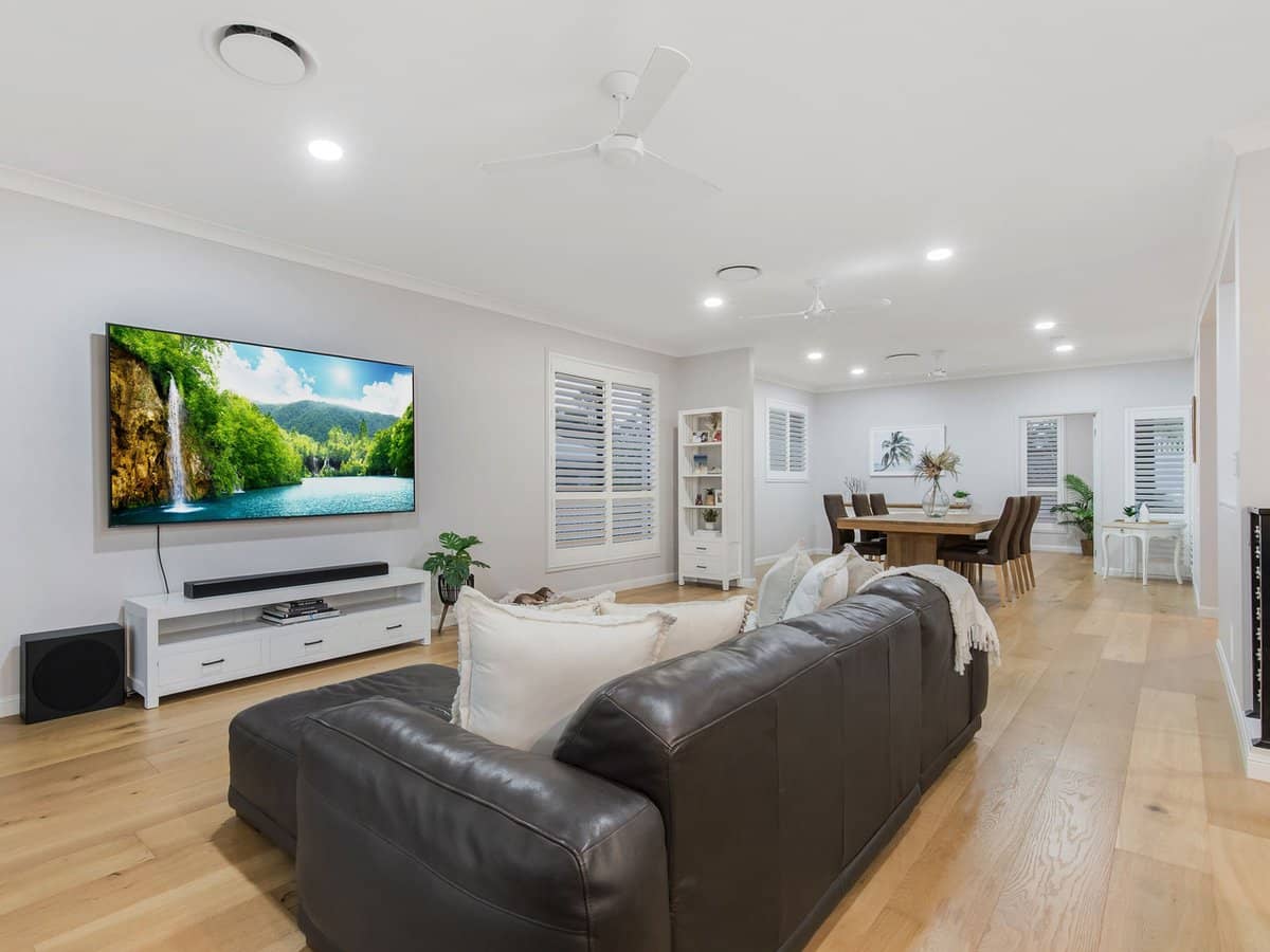 8 Grampian Court, Reedy Creek - Thumbnail 12