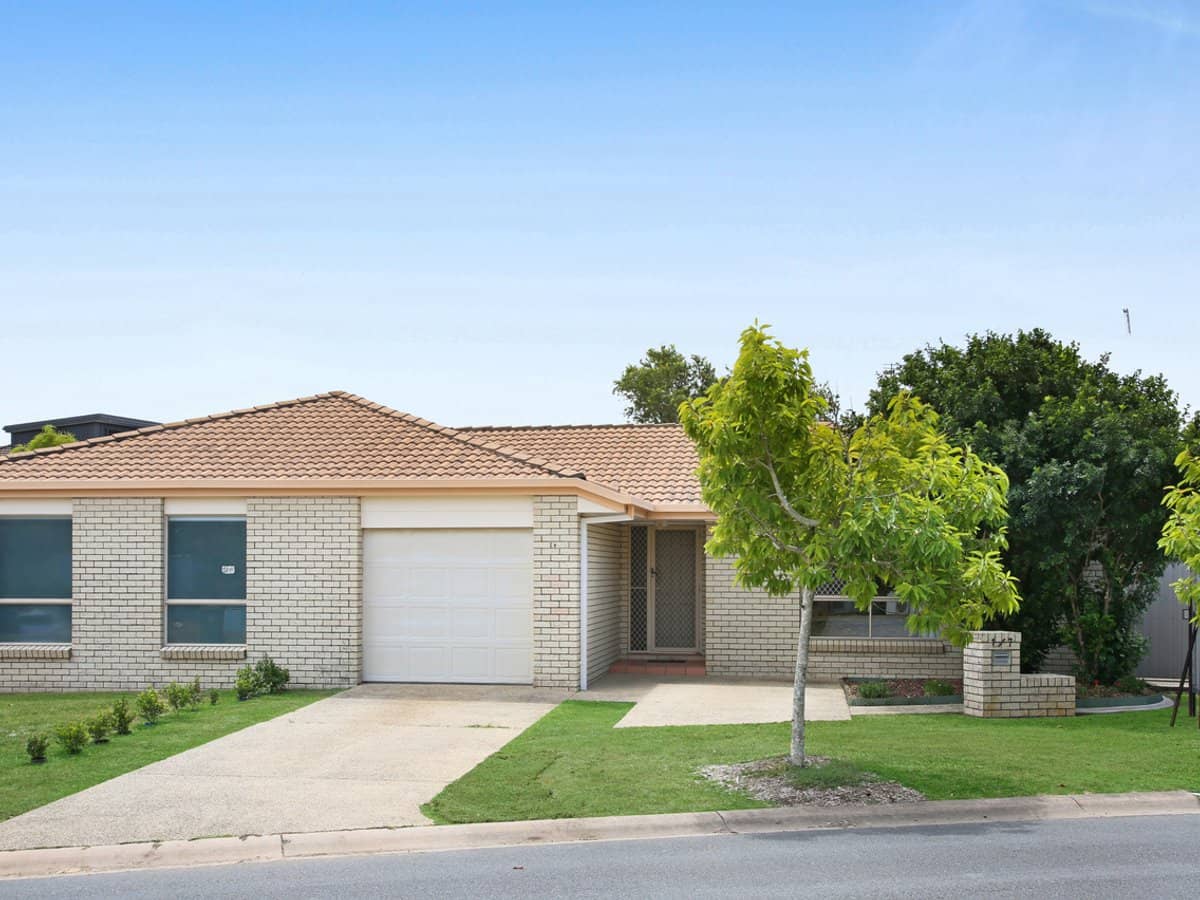 7 Cornell Court, VARSITY LAKES - Thumbnail 1