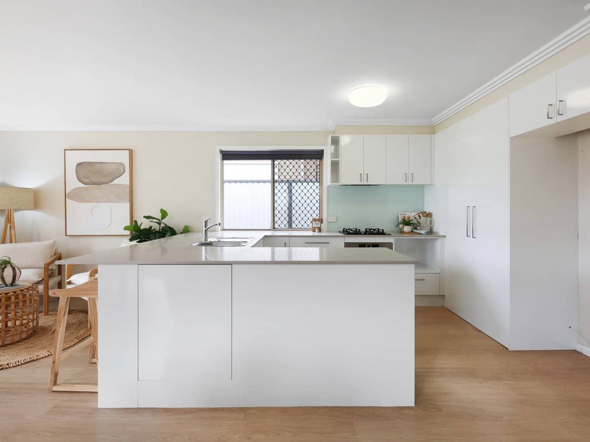 7 Cornell Court, VARSITY LAKES - Thumbnail 6