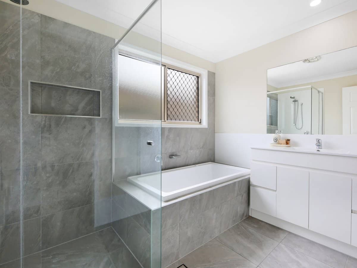 7 Cornell Court, VARSITY LAKES - Thumbnail 19