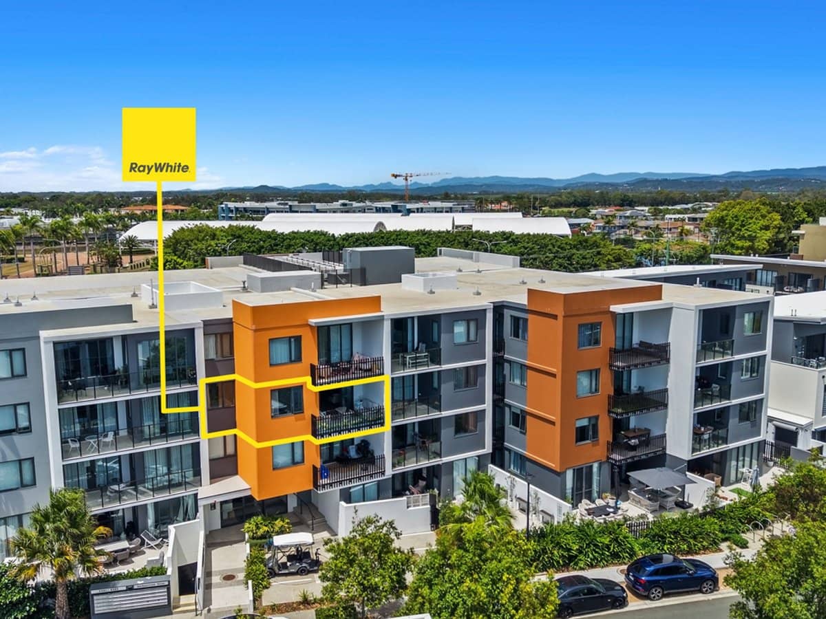 5335 Harbourview Drive, Hope Island - Thumbnail 2