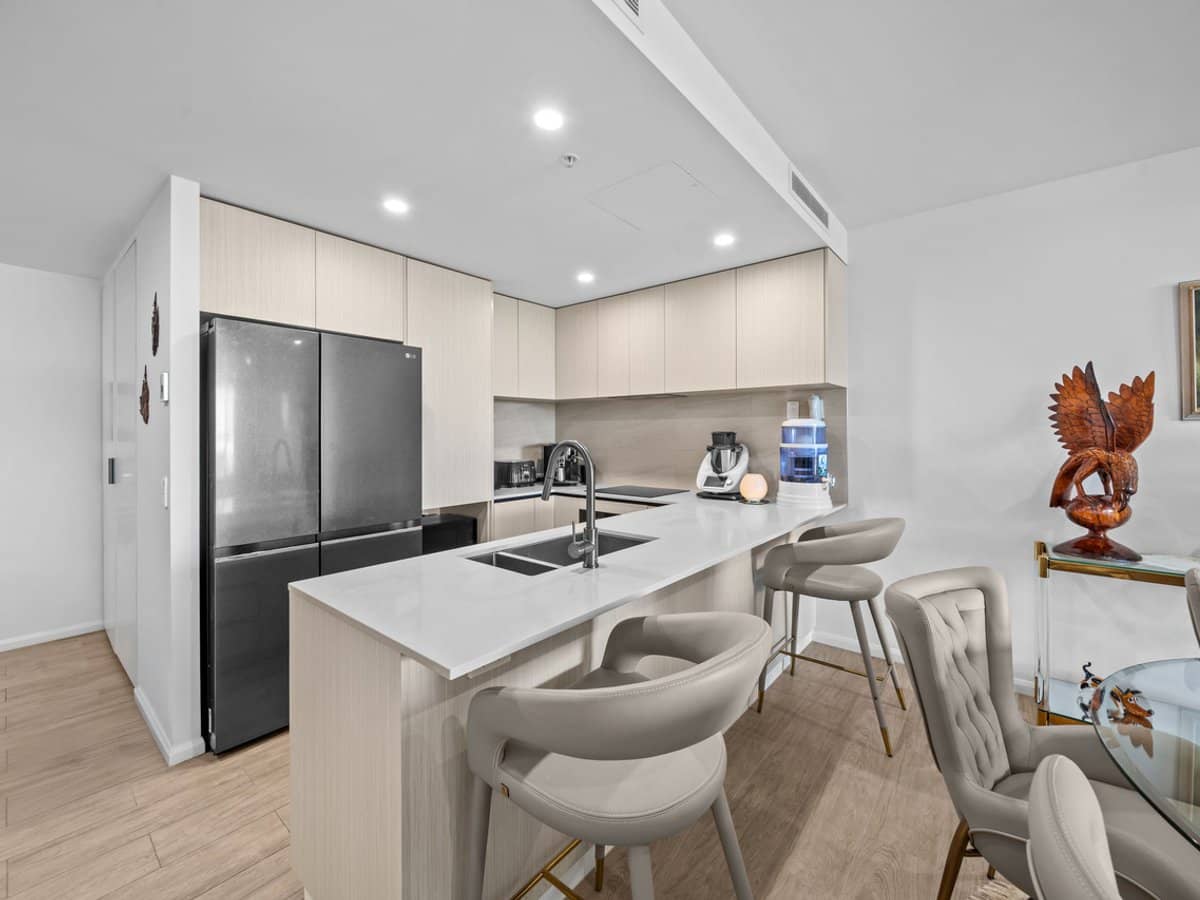 5335 Harbourview Drive, Hope Island - Thumbnail 3