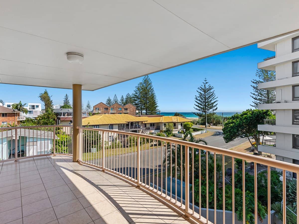 125 Golden Four Drive, BILINGA - Thumbnail 3