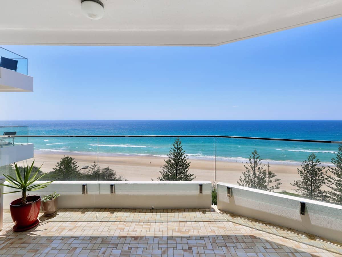 114 The Esplanade, BURLEIGH HEADS - Thumbnail 7