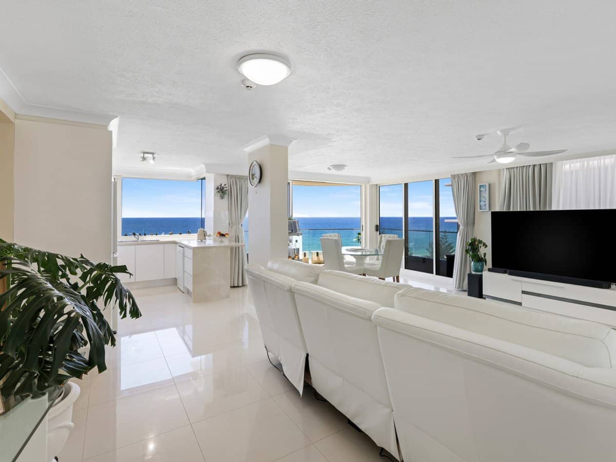 114 The Esplanade, BURLEIGH HEADS - Thumbnail 10