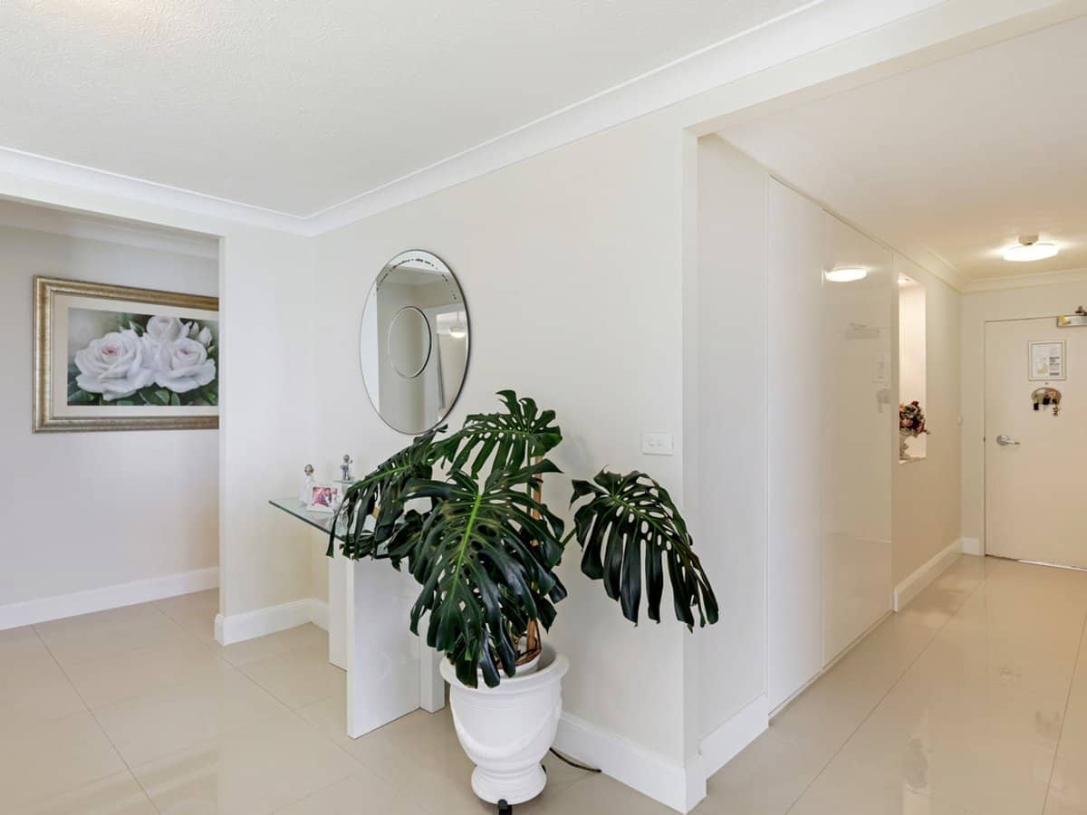 114 The Esplanade, BURLEIGH HEADS - Thumbnail 12