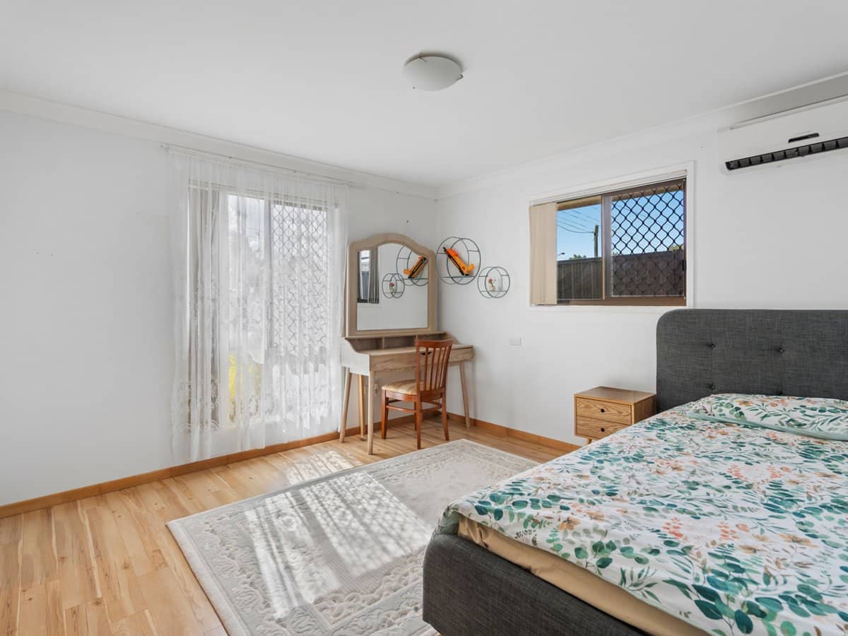 284-286 Logan Street, EAGLEBY - Thumbnail 10
