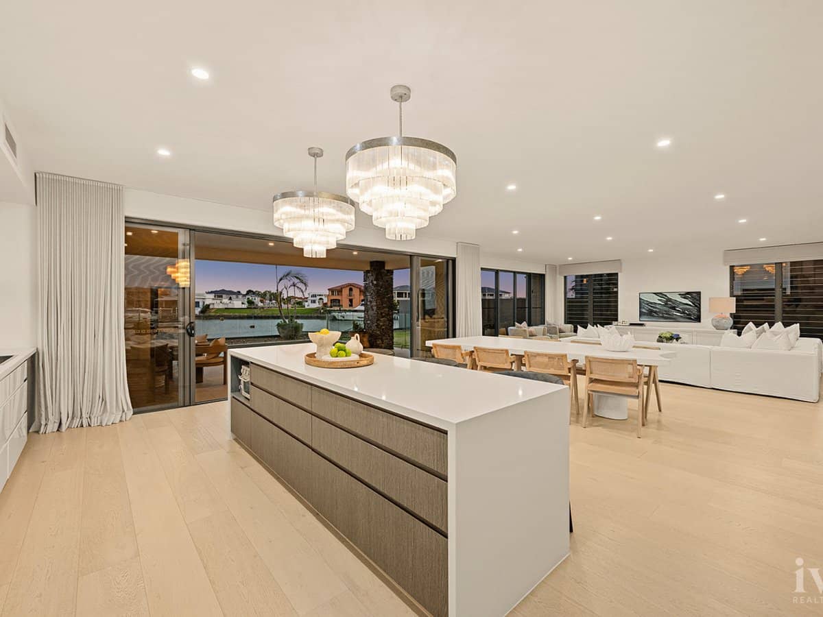 1048 Edgecliff Place, Sanctuary Cove - Thumbnail 5