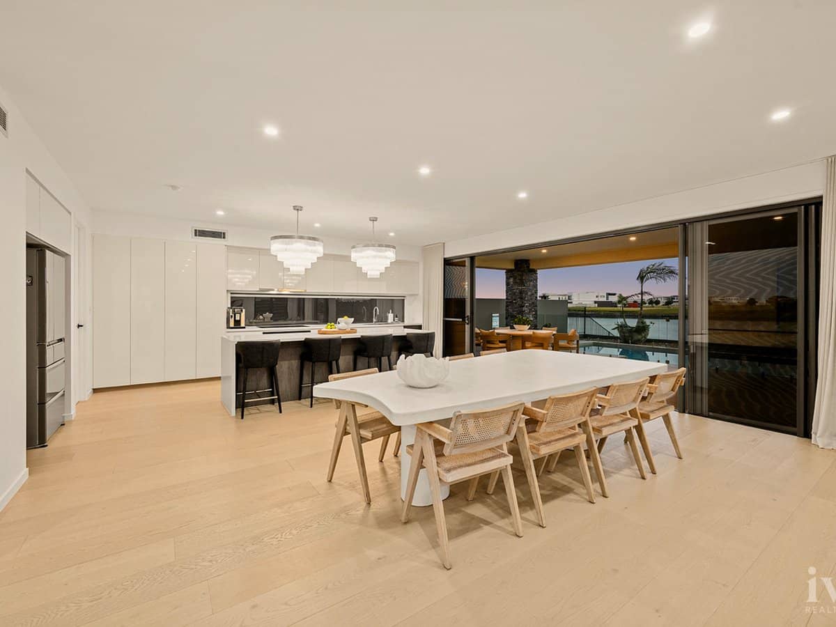 1048 Edgecliff Place, Sanctuary Cove - Thumbnail 6