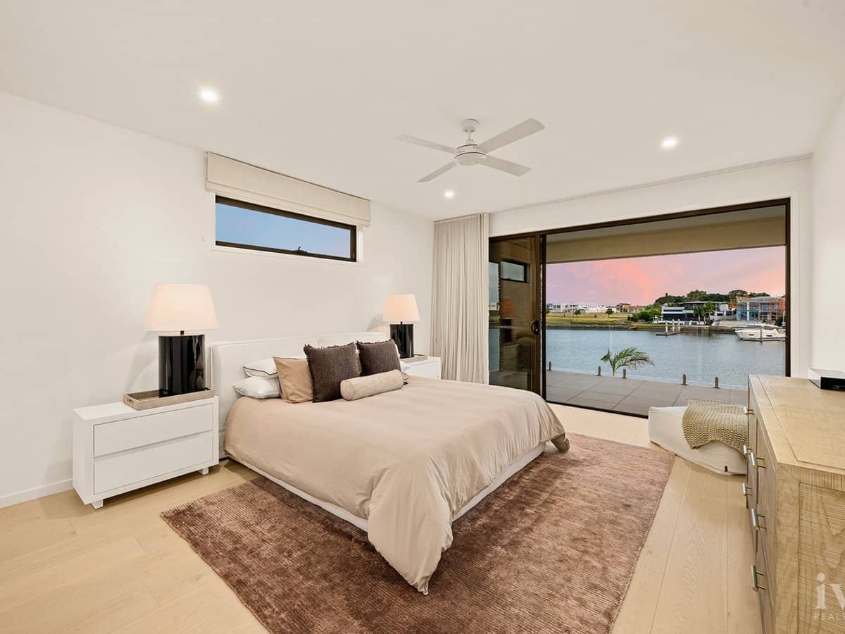 1048 Edgecliff Place, Sanctuary Cove - Thumbnail 14