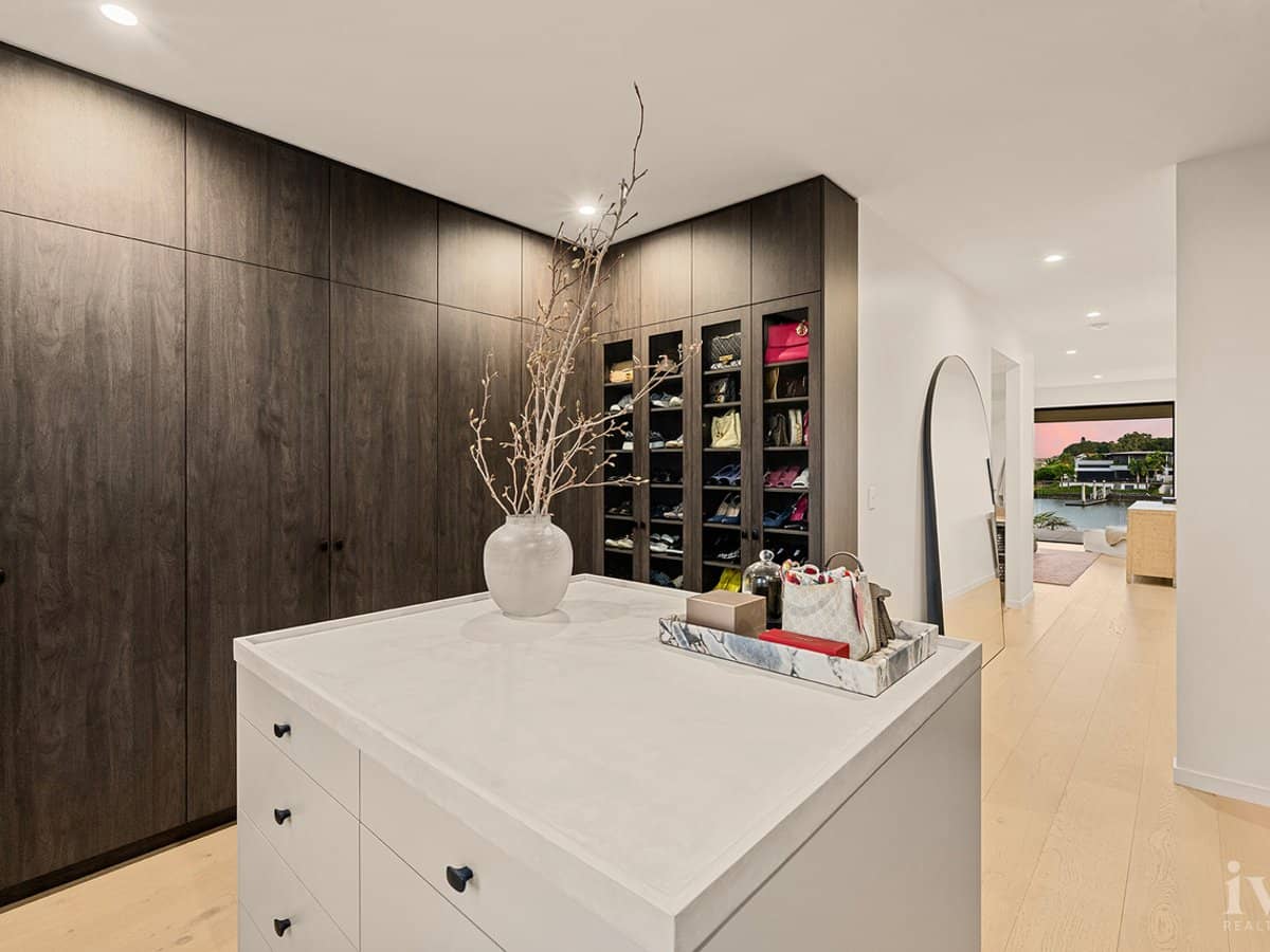 1048 Edgecliff Place, Sanctuary Cove - Thumbnail 16