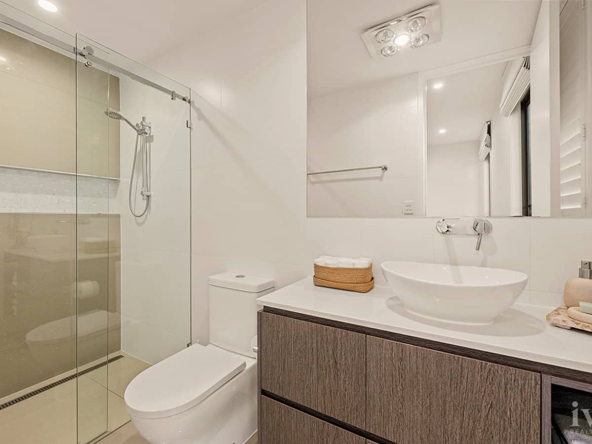 1048 Edgecliff Place, Sanctuary Cove - Thumbnail 20