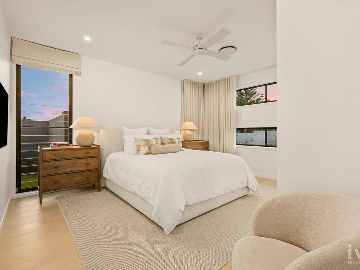 1048 Edgecliff Place, Sanctuary Cove - Thumbnail 23