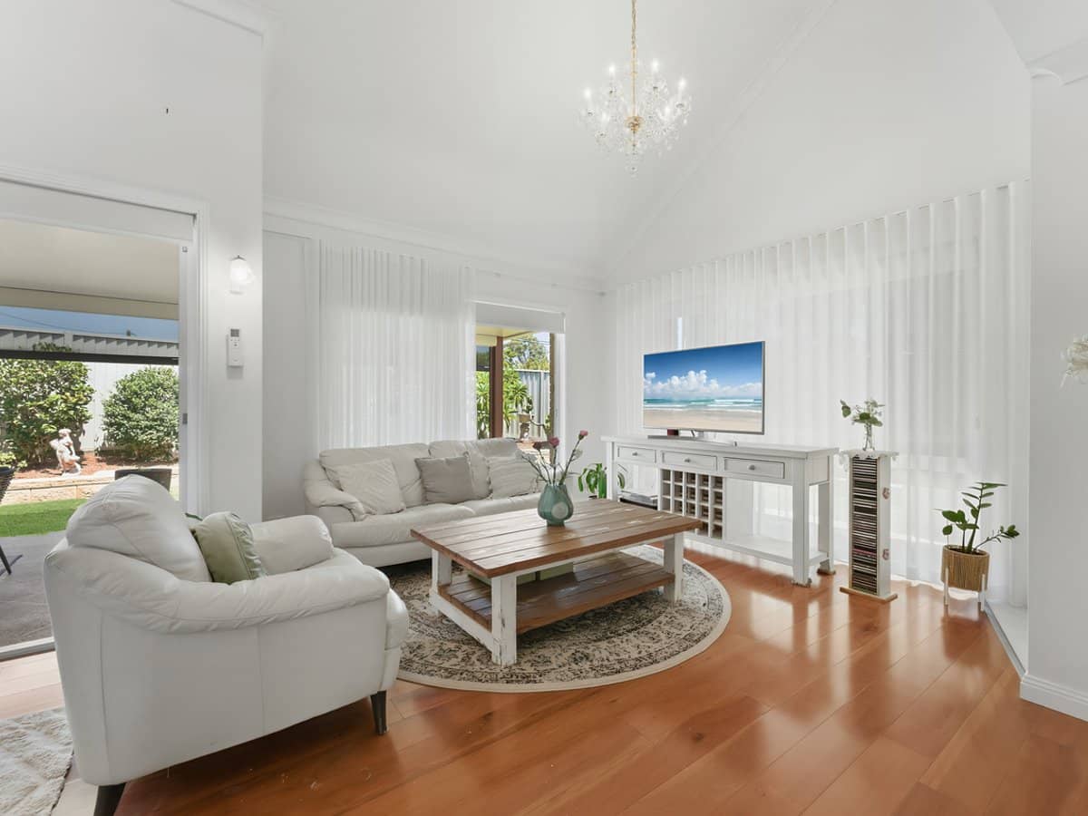 16 Jasmine Avenue, HOLLYWELL - Thumbnail 12