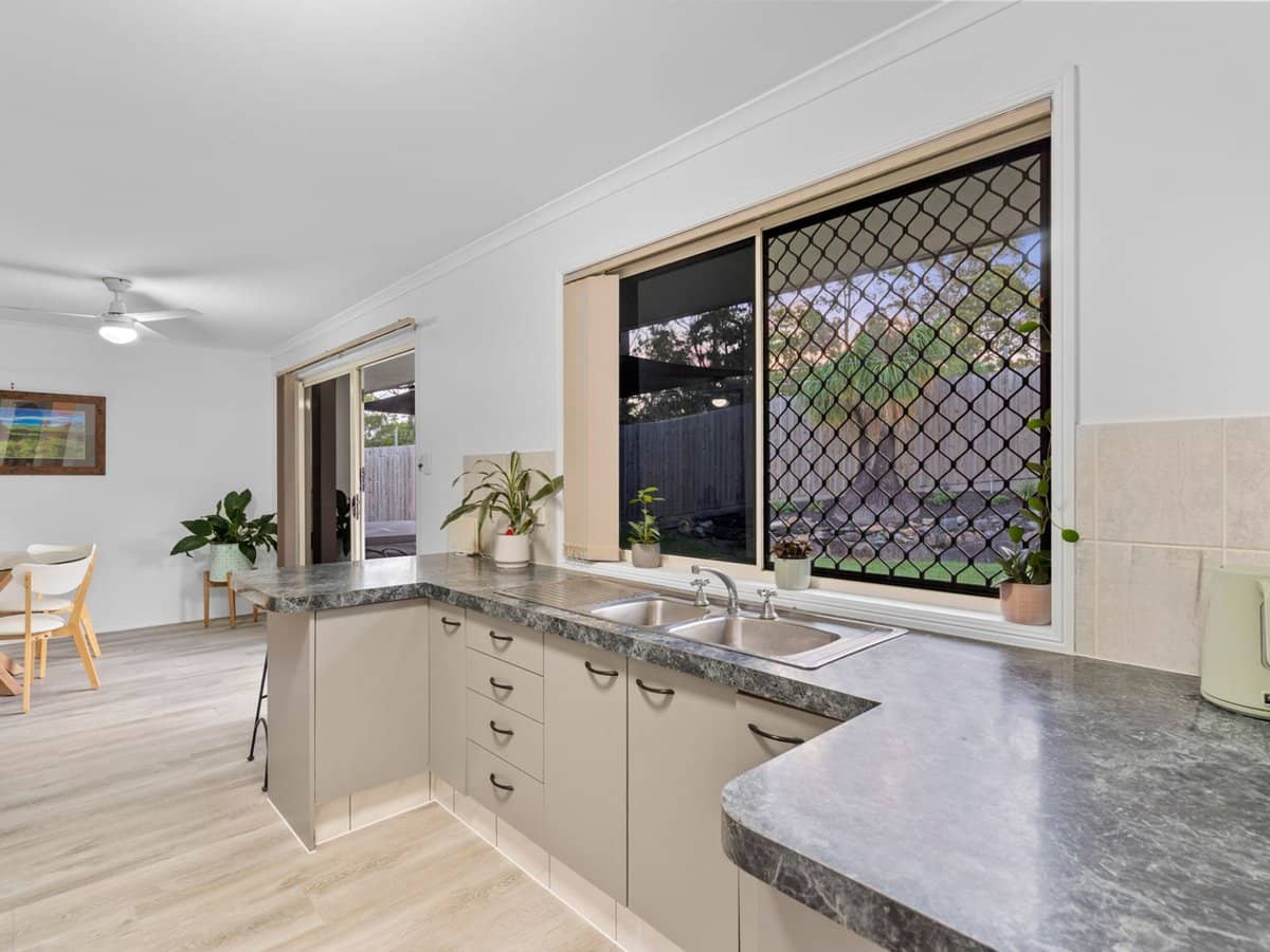 8 Ride Court, WORONGARY - Thumbnail 6