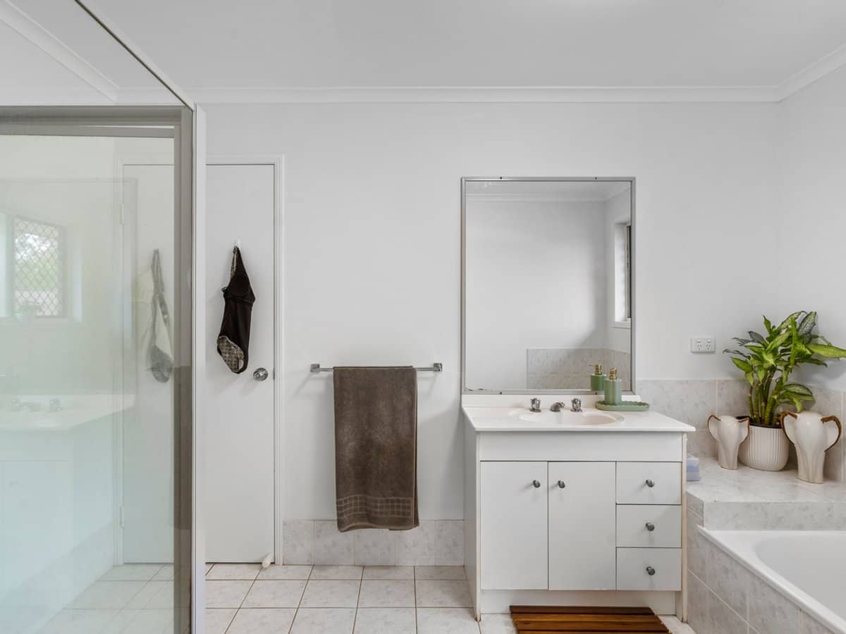 8 Ride Court, WORONGARY - Thumbnail 15