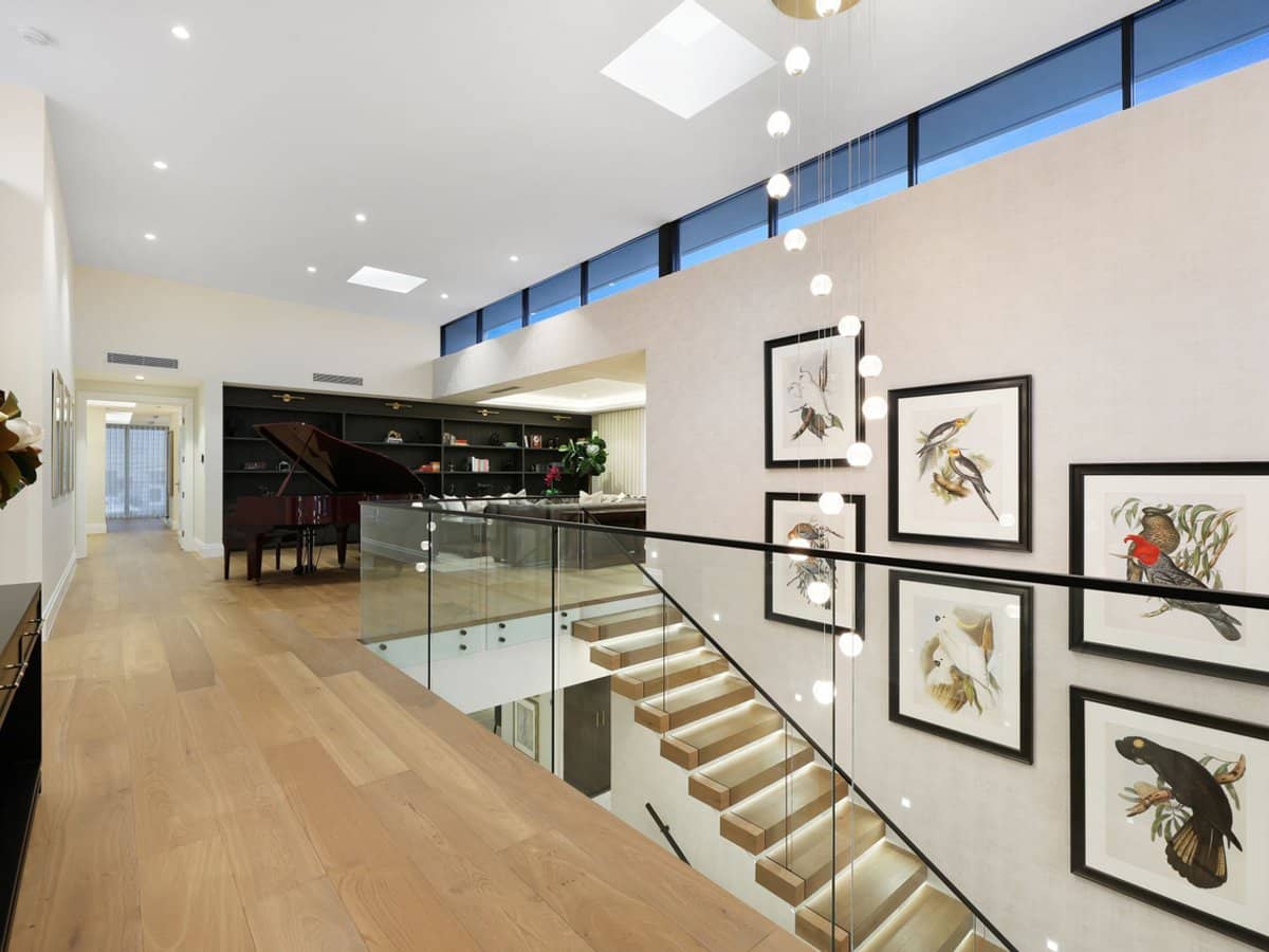 1033 Edgecliff Place, Sanctuary Cove - Thumbnail 9