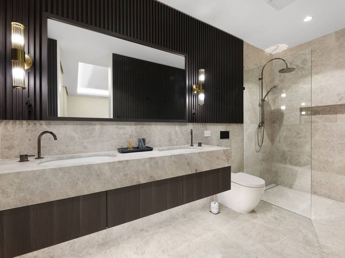 1033 Edgecliff Place, Sanctuary Cove - Thumbnail 16