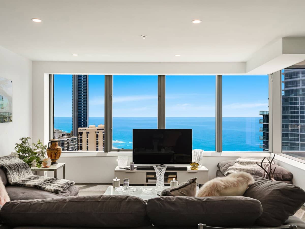 9 Hamilton Avenue, SURFERS PARADISE - Thumbnail 1