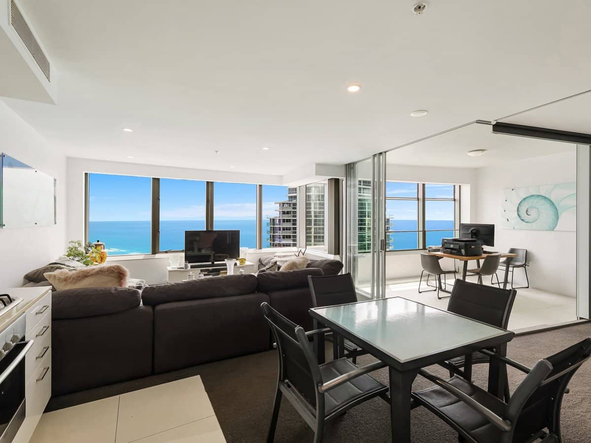 9 Hamilton Avenue, SURFERS PARADISE - Thumbnail 3