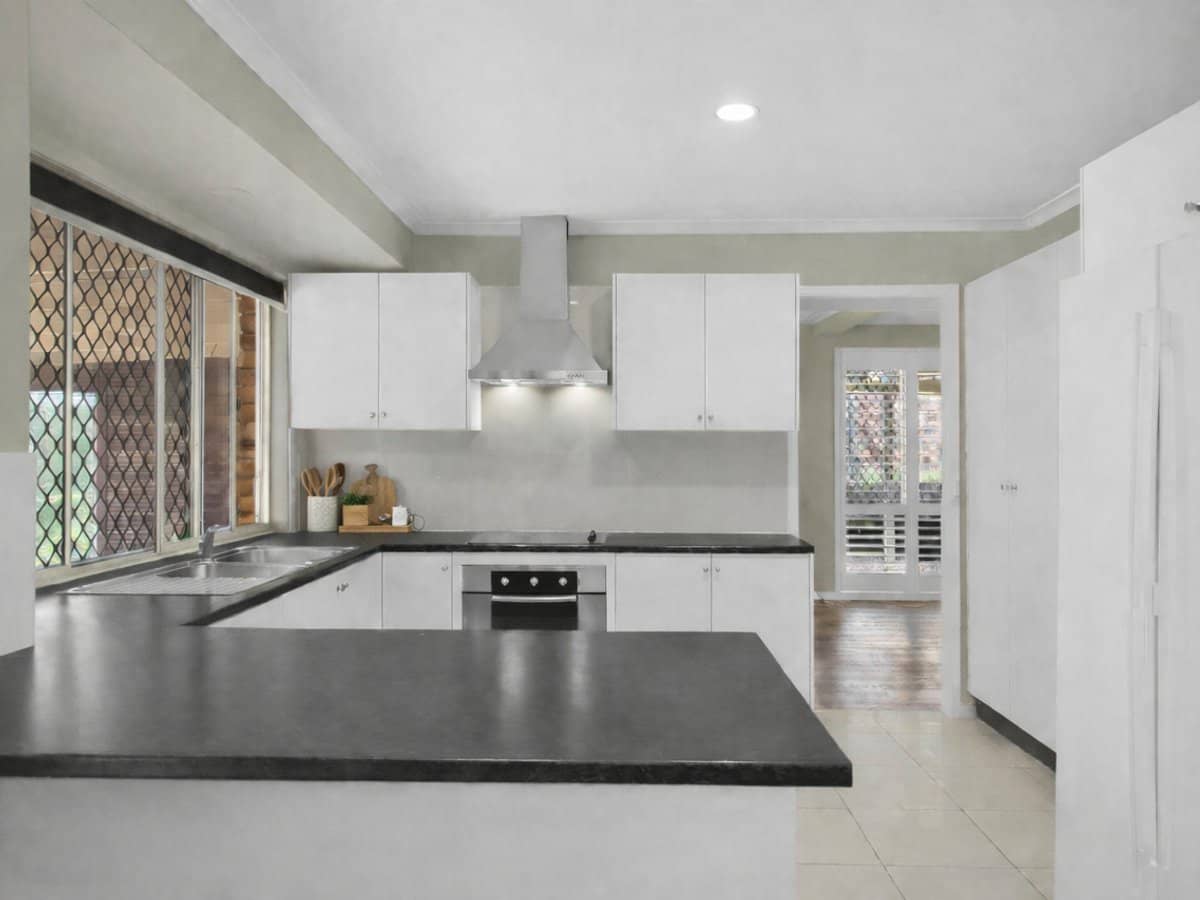 47 Lima Street, EDENS LANDING - Thumbnail 4