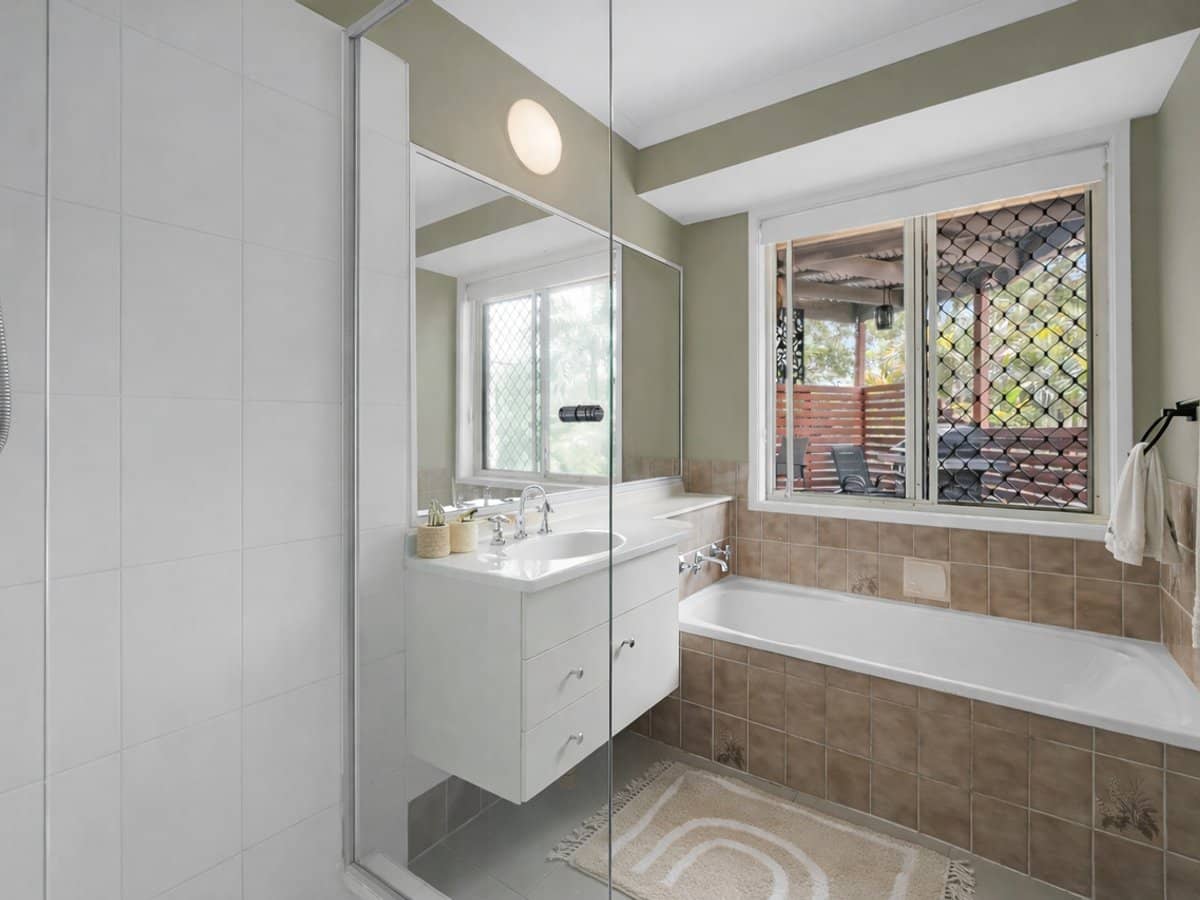 47 Lima Street, EDENS LANDING - Thumbnail 8