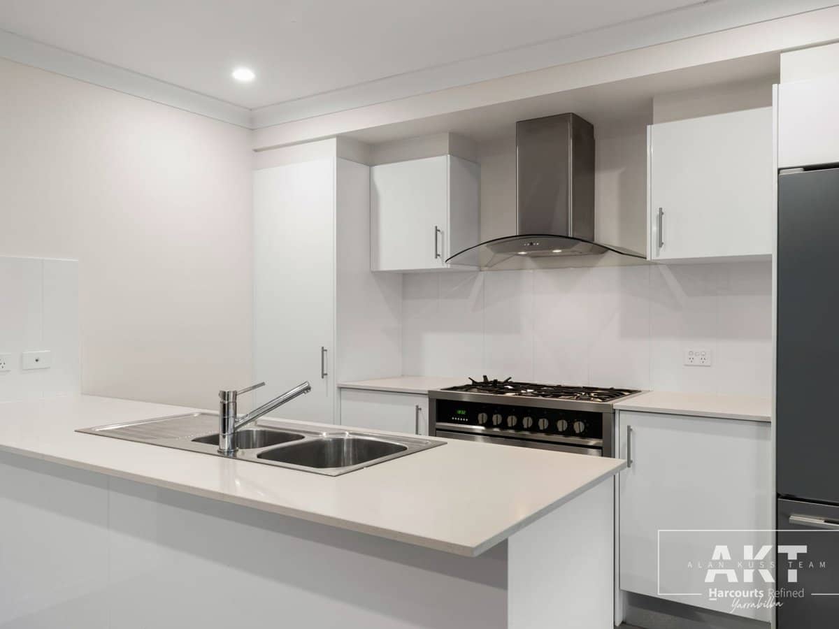 58 Slate Street, YARRABILBA - Thumbnail 2