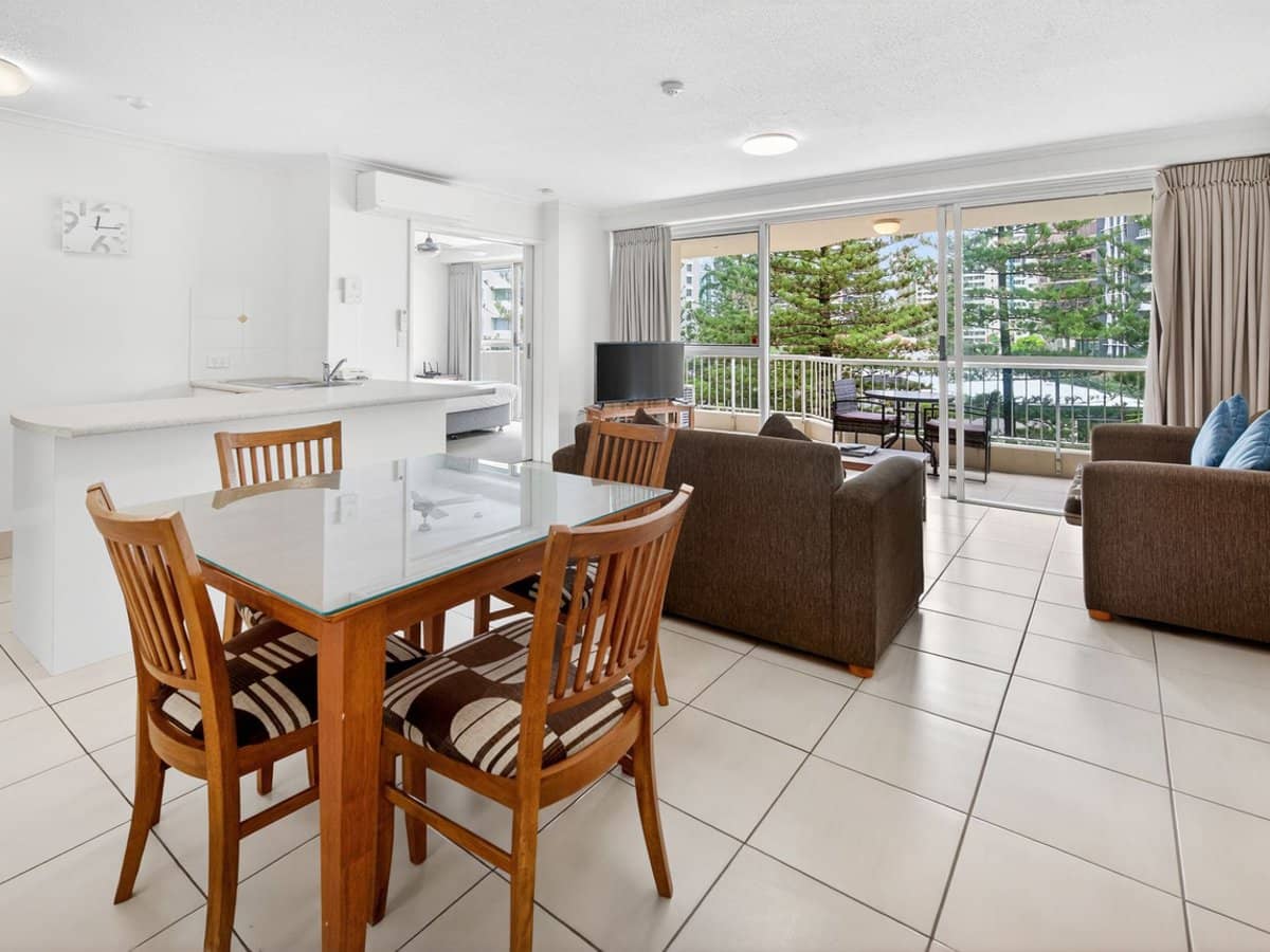 10 Vista Street, Surfers Paradise - Thumbnail 3