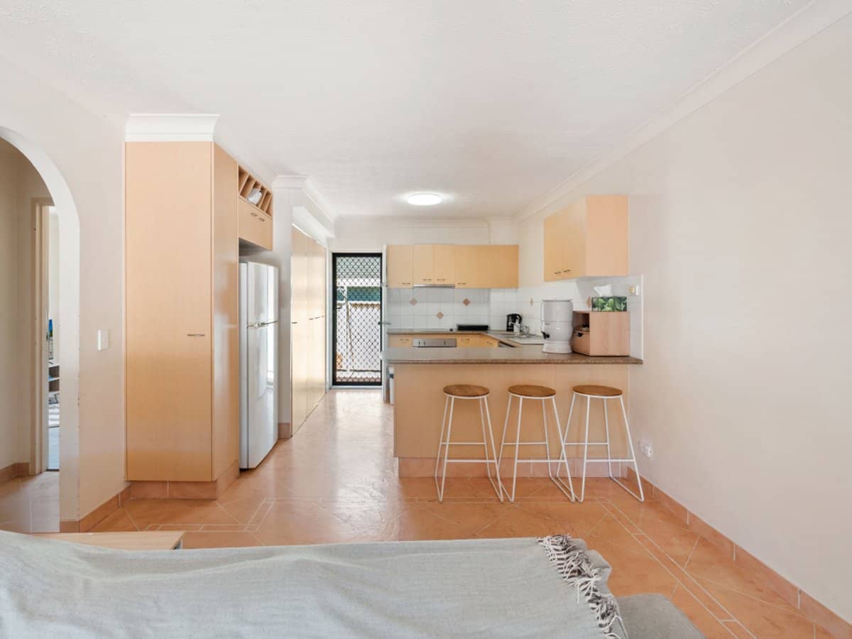 20 Duet Drive, MERMAID WATERS - Thumbnail 3