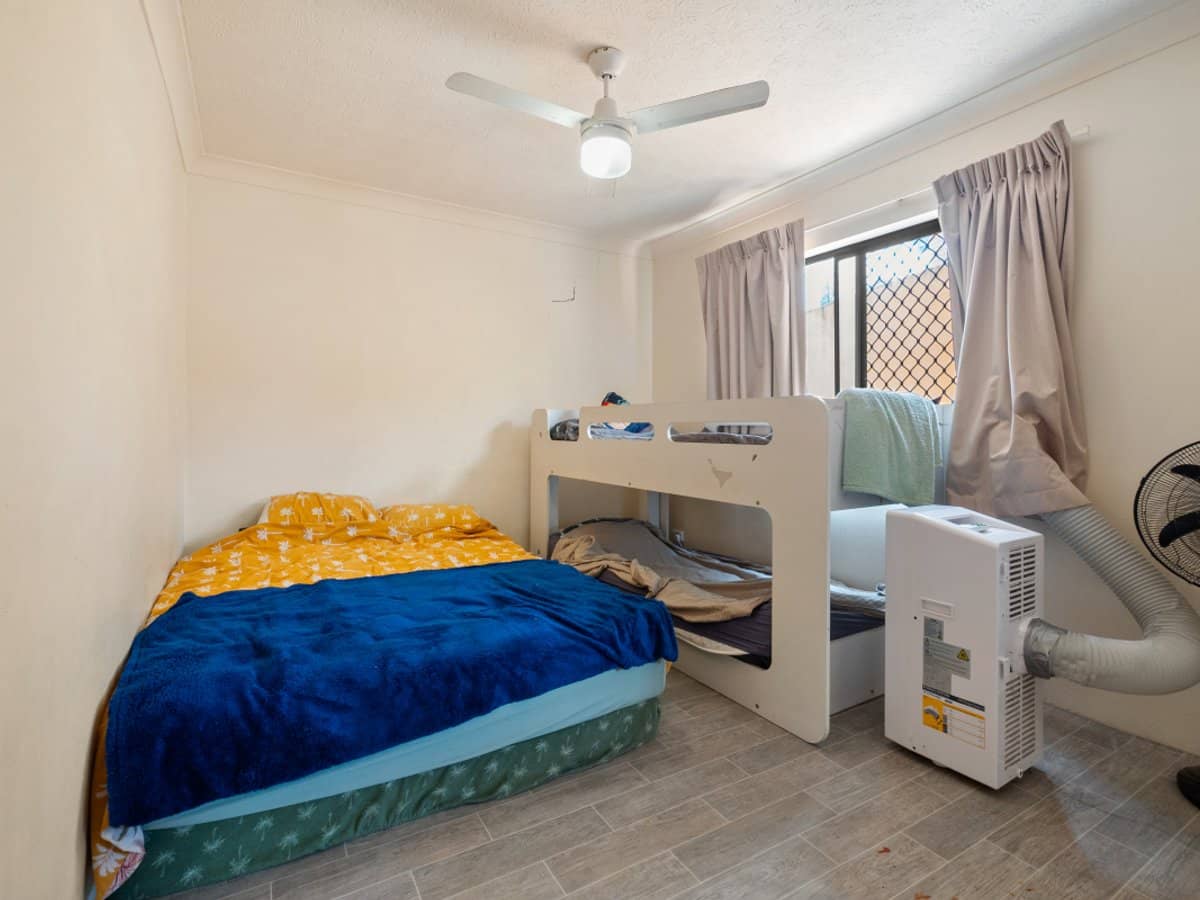 20 Duet Drive, MERMAID WATERS - Thumbnail 6