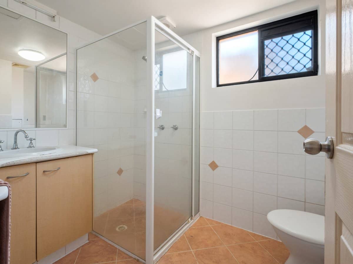 20 Duet Drive, MERMAID WATERS - Thumbnail 7