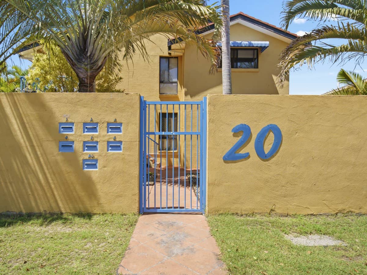 20 Duet Drive, MERMAID WATERS - Thumbnail 12