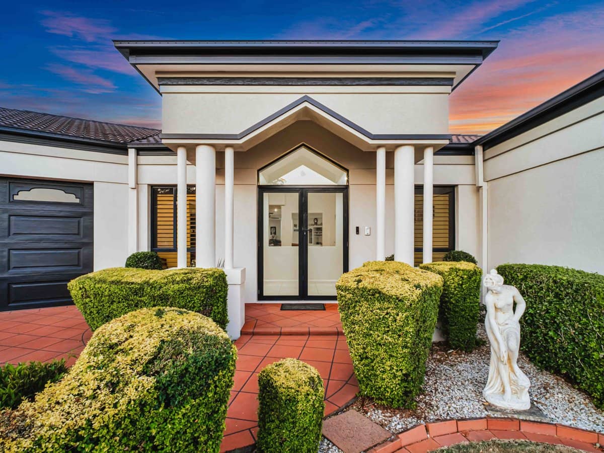 9 Leeds Close, Arundel - Thumbnail 3