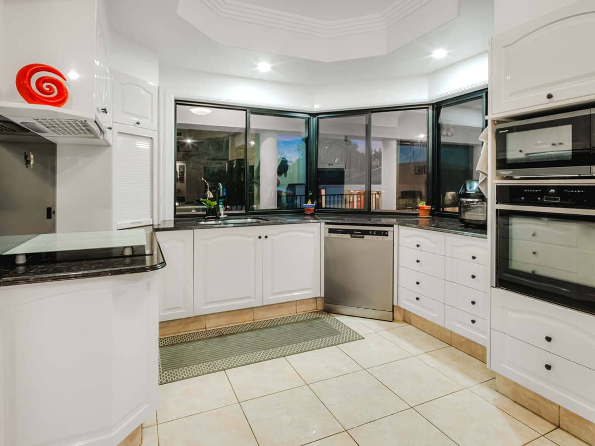 9 Leeds Close, Arundel - Thumbnail 6