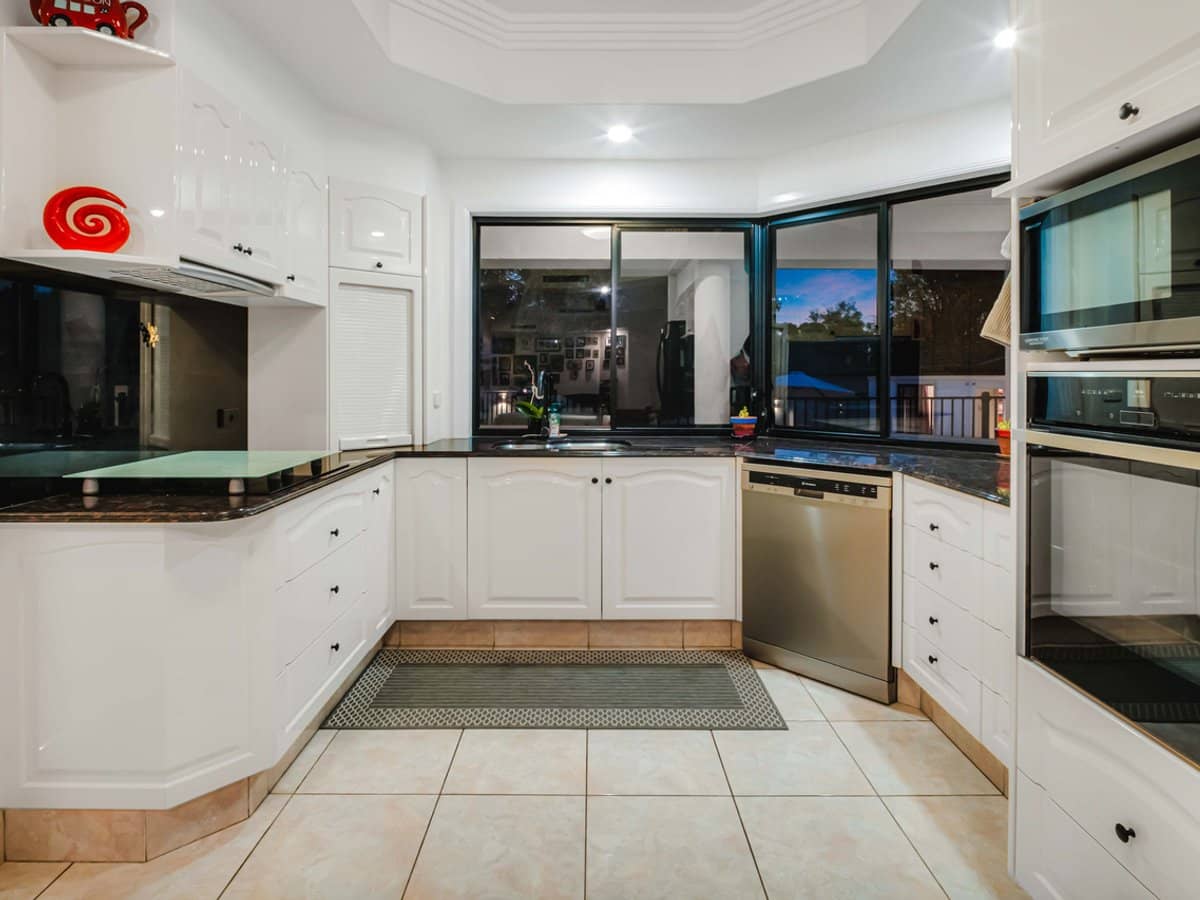 9 Leeds Close, Arundel - Thumbnail 7