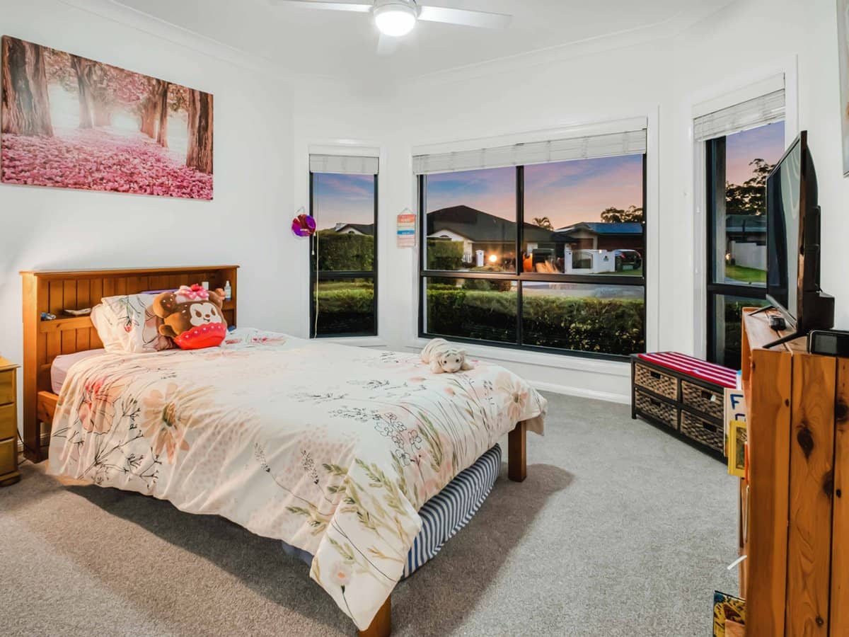 9 Leeds Close, Arundel - Thumbnail 11