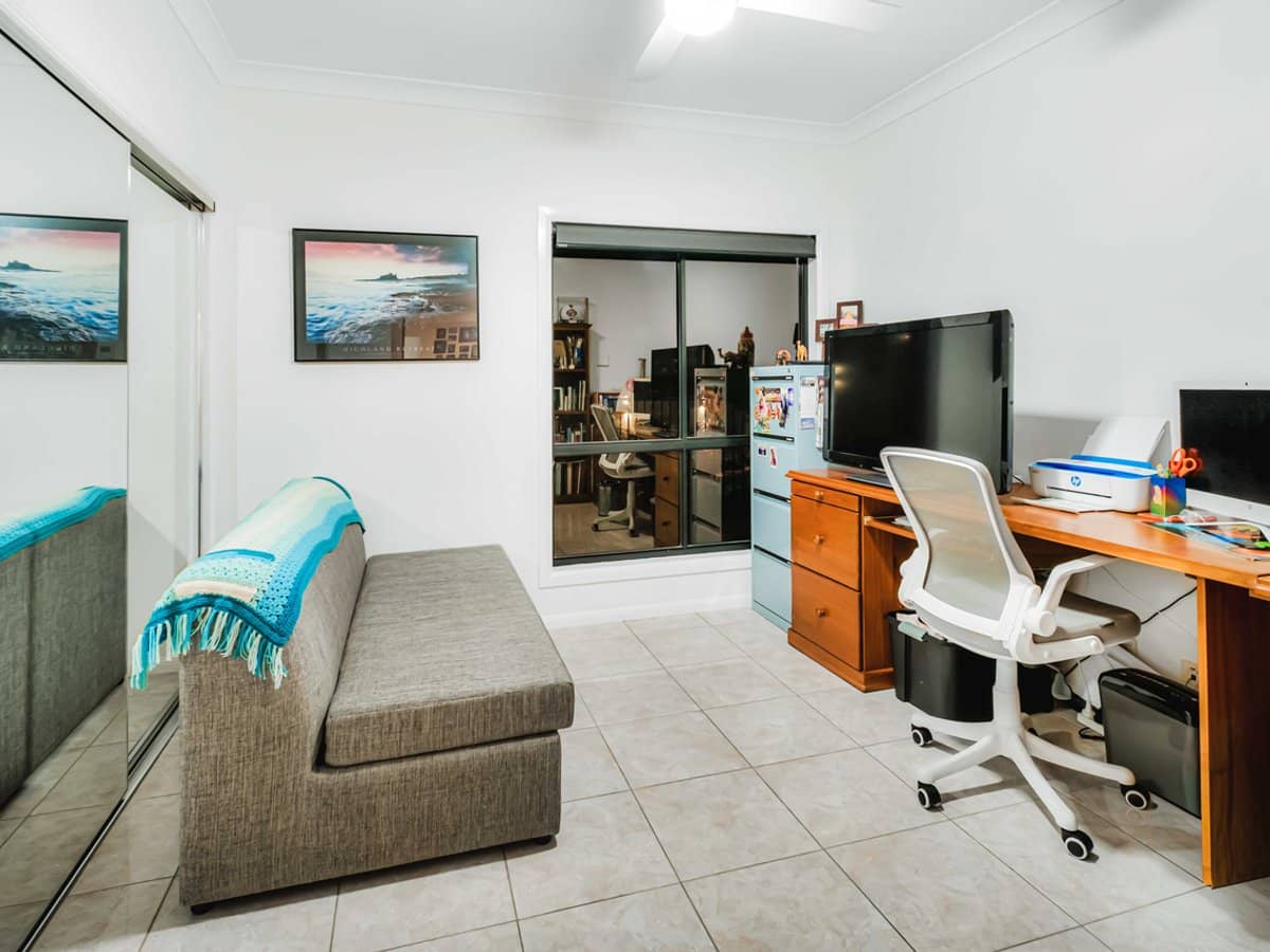 9 Leeds Close, Arundel - Thumbnail 15