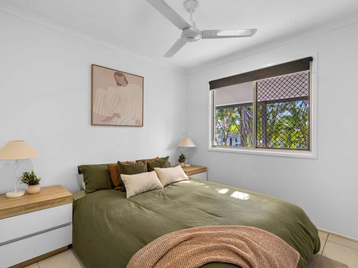 7 Dion Drive, EAGLEBY - Thumbnail 15