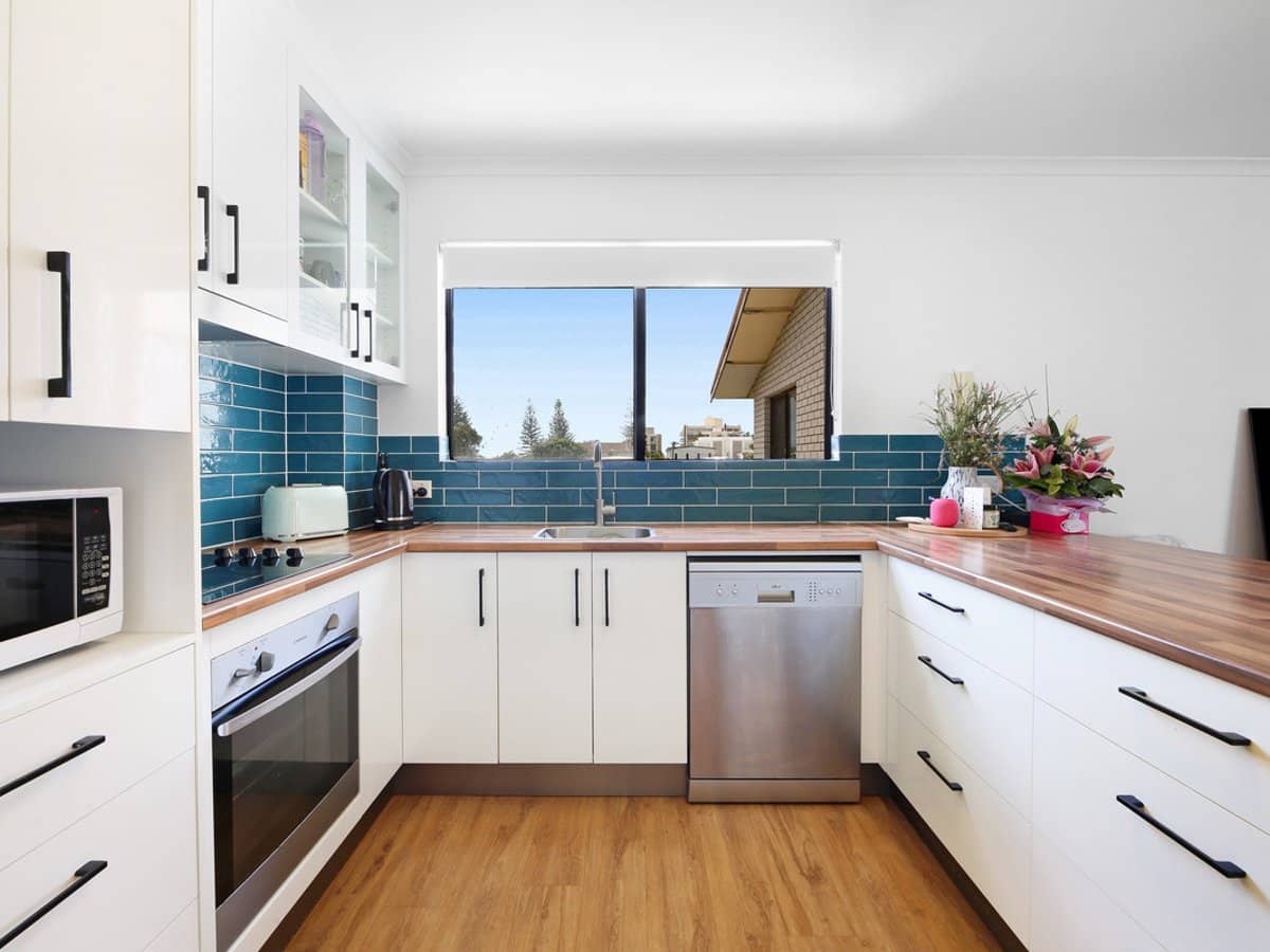 2269-2271 Gold Coast Highway, Mermaid Beach - Thumbnail 2